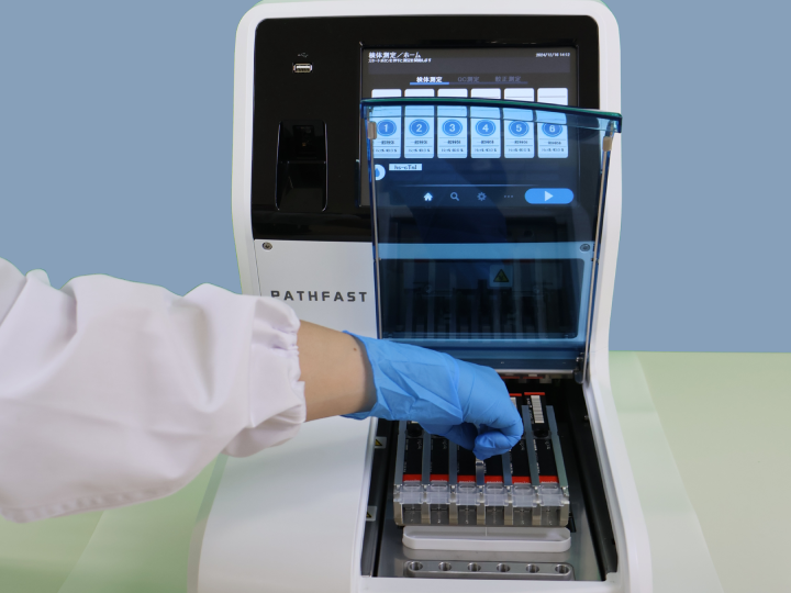 ラックを装置にセット